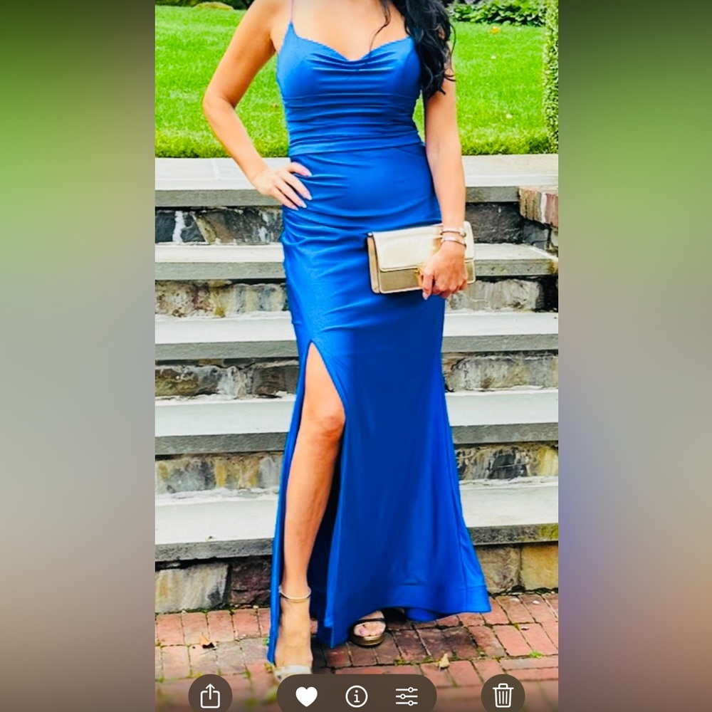 Elegant Blue Evening Gown